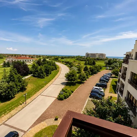 Spacious 2 Bedroom Apartament *
